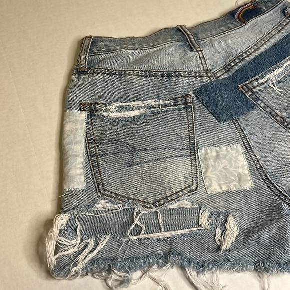 AE PRIDE 90’s BOYFRIEND SHORTS 2 - Picture 8 of 16